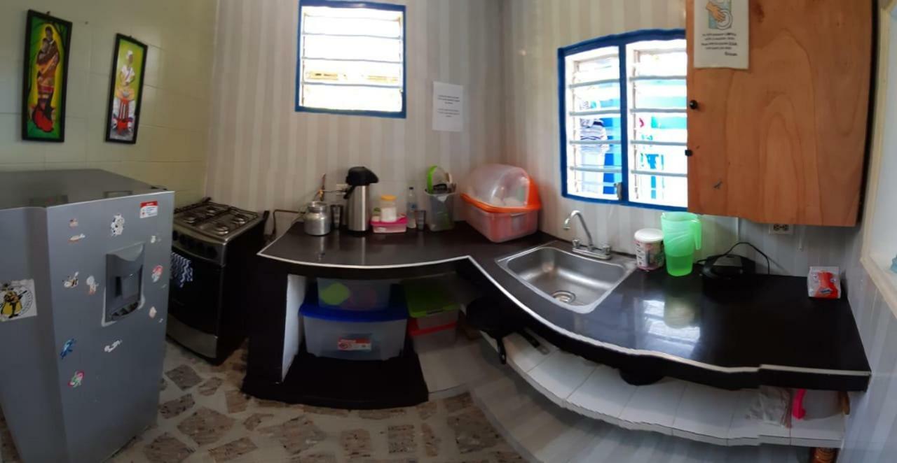 Hostal Aquarium Cartagena Luaran gambar